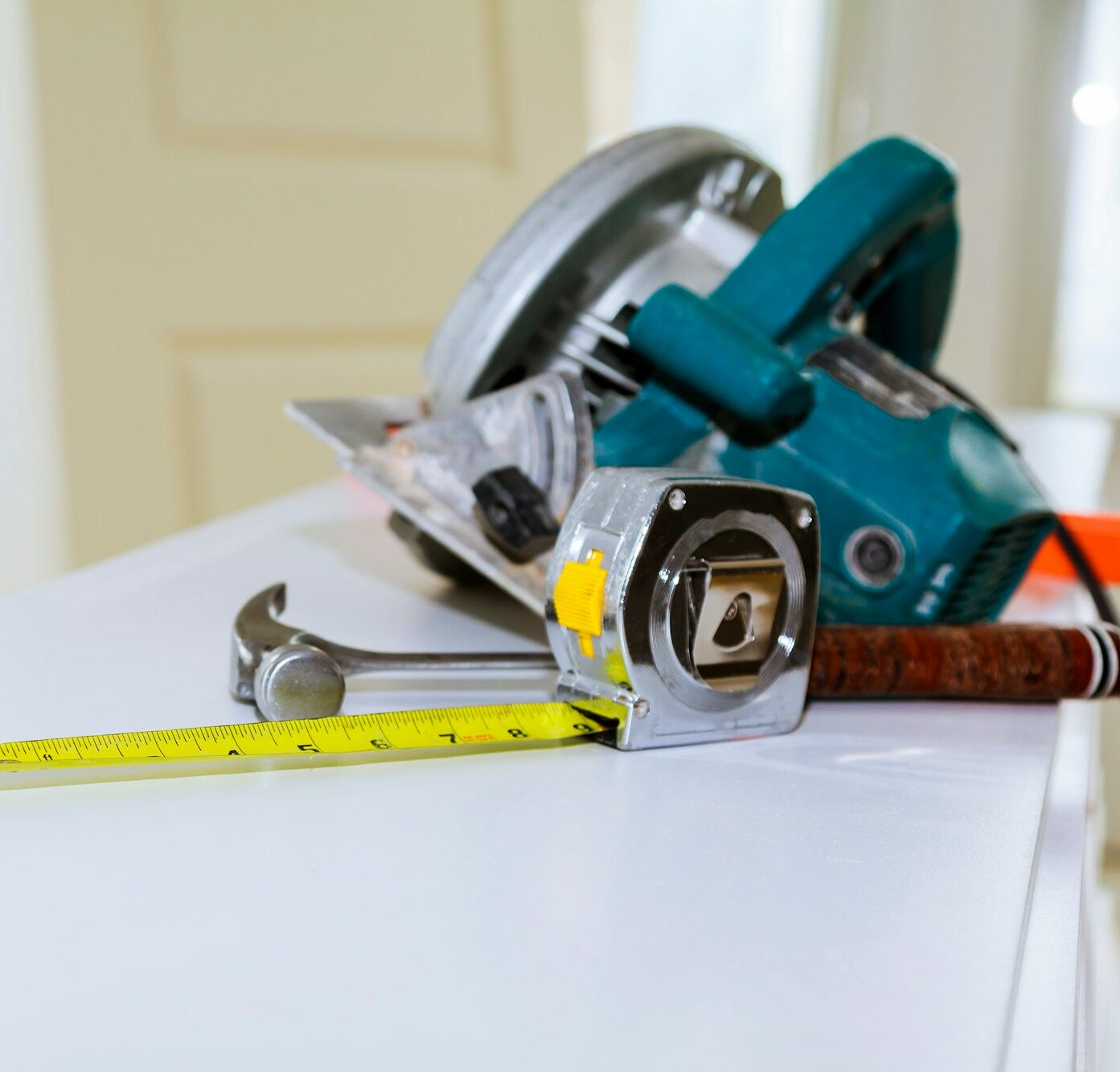 The table with the tools of a carpenter